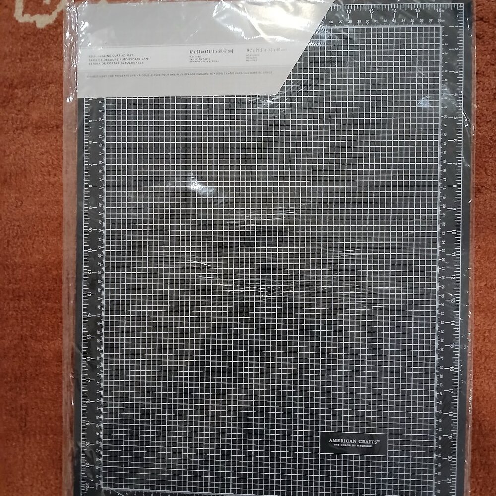 American Crafts Self-Healing Cutting Mat 17" x 23" - Double Sided Grid - New